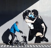 seni grafiti corona
