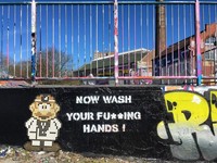 seni grafiti corona