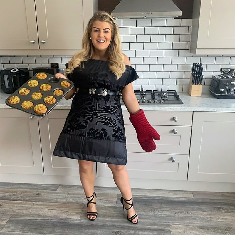 #PillowChallenge saat ini sangat digemari oleh orang-orang untuk menghilangkan rasa bosan pada saat karantina akibat COVID-19.