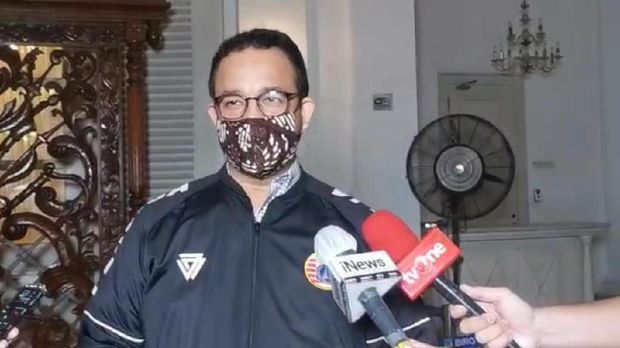 Ultimatum Anies ke Warga DKI: Berkerumun, Diangkut ke GOR!