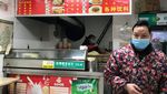 Lockdown Berakhir di Wuhan, Masyarakat Mulai Padati Tempat Makan