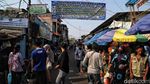 Suasana Pasar Tradisional Tanjung Priok di Hari Pertama PSBB