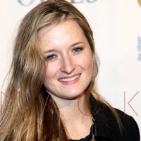 Dia telah berakting sejak kecil dan beberapa kali tampil di sejumlah teater broadway. Salah satu dramanya yang terkenal adalah Mr. Robot yang meraih Golden Globes di 2015 sebagai drama serial terbaik.  Foto: dok. Instagram