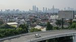 Foto Jalan Tol Jakarta yang Lengang di Hari Pertama PSBB