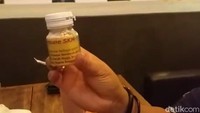 Obat tersebut dibuat GB bersama anak buahnya di padepokan. GB menyebut, obat tersebut terbuat dari tumbuhan herbal. Sebagian bahannya didatangkan dari luar negeri.