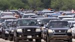Potret Ribuan Mobil Antre Distribusi Makanan di Texas
