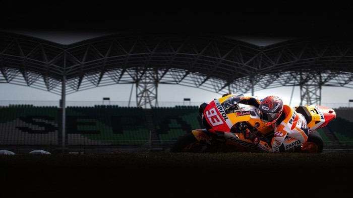 Repsol Honda Teams Spanish rider Marc Marquez takes a corner during the last day of the pre-season MotoGP winter test at the Sepang International Circuit in Sepang on February 9, 2020. (Photo by Mohd RASFAN / AFP)
