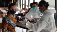 Perusahaan berupaya menjaga semua team agar sehat dan dapat produktif agar hasilnya bisa digunakan untuk masyarakat Indonesia.
