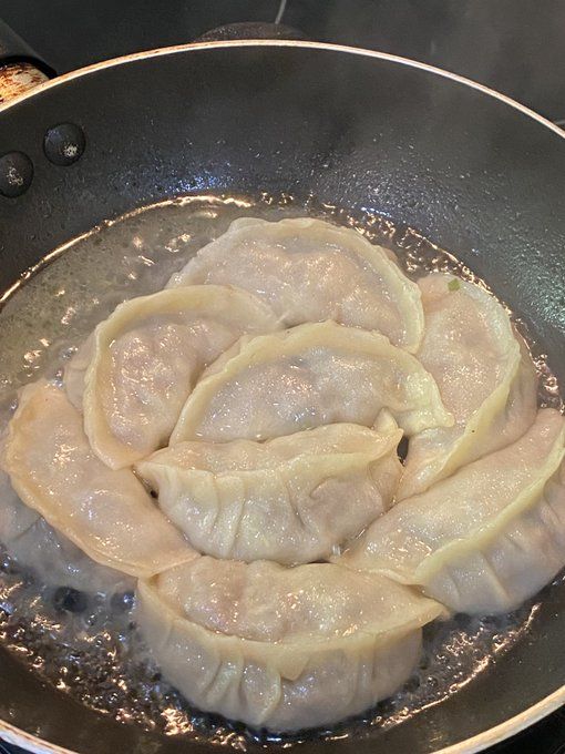 Chef Arnold Poernomo masak gyoza