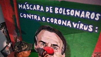 Karya Aira Ocrespo asal Rio De Janeiro, Brasil berjudul Bolsonaros mask against the Coronavirus. (Foto: Boredpanda)