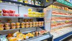 Gemas! Twitter Ini Isinya Foto Kucing Nongkrong di Supermarket