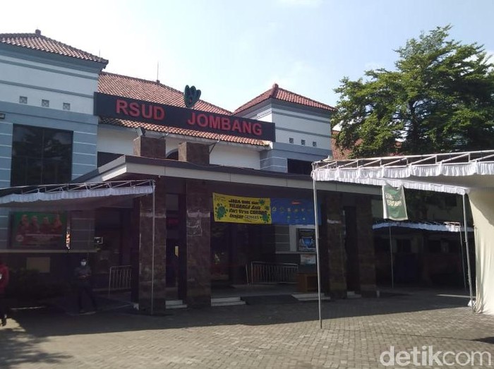 Pasien positif Corona di Jombang bertambah menjadi 3 orang. Pasien ketiga yaitu pria berusia 37 tahun asal Kecamatan Kertosono, Nganjuk.