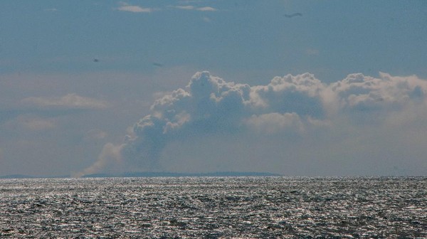Foto-foto Terkini Erupsi Gunung Anak Krakatau