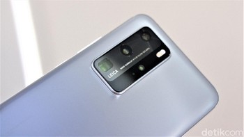 Huawei turut memasang kamera ultrawide 40 MP dan ToF. Lalu ada kamera periscope 12 MP yang punya kemampuan zoom optik 5X. Foto: Adi Fida Rahman/detikINET