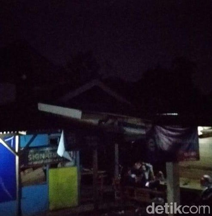 Dentuman dini hari terdengar di Kabupaten Bogor. (Rakhmad HP/detikcom)