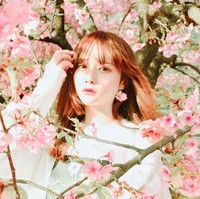 Meskipun Puutan menguasai tata rias, sosoknya yang asli juga terlihat lebih jantan di beberapa video YouTubenya.  Foto: Instagram