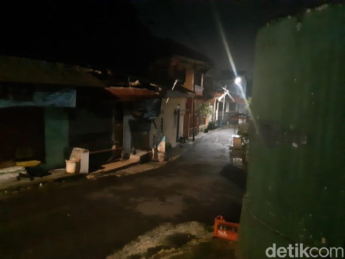 Suara dentuman terdengar di kawasan Pasar Minggu Jakarta Selatan. (Danu Damarjati/detikcom)