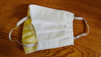 Masker terbuat dari bahan baku linen yang didaur ulang dan setiap hari tim penjahit bersemangat untuk memproduksi sekitar 40 hingga 50 buah masker kain, untuk memastikan bahwa hotel dapat mendistribusikan sebanyak mungkin.
