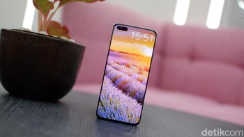Lantaran menggunakan layar OLED, membuat ponsel ini punya fitur fingerprint in display. Berbeda dari pendahulunya, areanya lebih tinggi dan besar. Foto: Adi Fida Rahman/detikINET