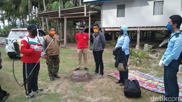 Mahasiswa Polewali Mandar ikut isolasi mandiri usai ikut PKL (Abdy Febriady/detikcom)