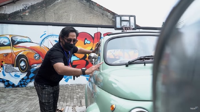 Mobil Klasik Andre Taulany