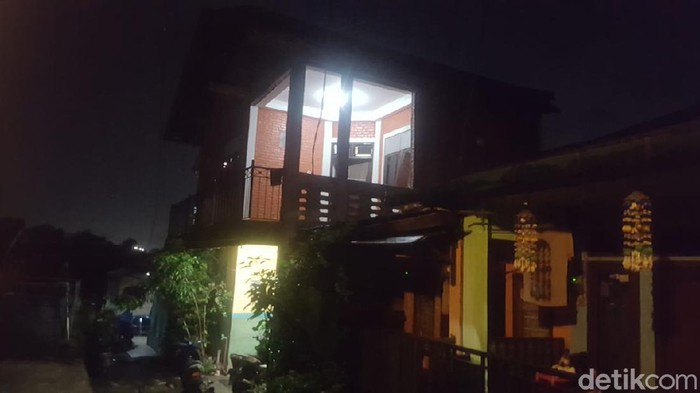 Dentuman dini hari terdengar di kawasan Ciganjur, Jaksel hingga membuat pintu bergetar