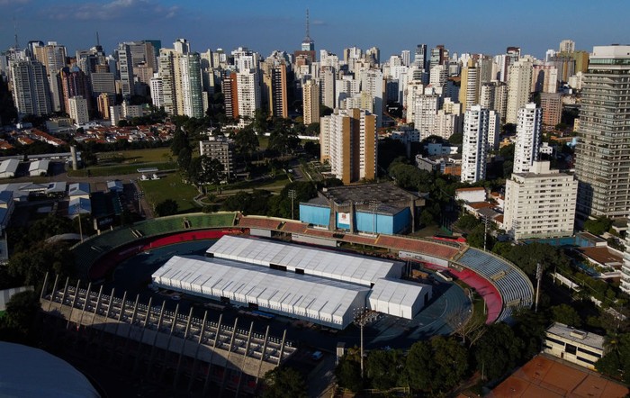 Penampakan RS Darurat Khusus Corona di Sao Paulo Kompleks Olahraga Ibirapuera di Sau Paulo, Brasil, disulap menjadi rumah sakit khusus untuk pasien Corona.