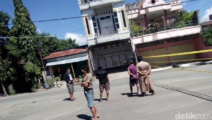 Warga di Pinrang protes pasien Corona isolasi mandiri di tengah permukiman padat/Foto: