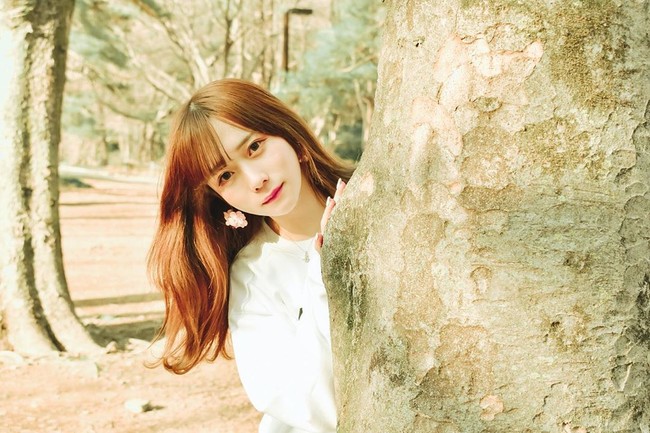 Puutan benar-benar terlihat seperti siswi Asia dalam balutan pakaian feminin dan rambut yang panjang. Foto: Instagram