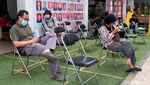 Intip Penerapan Physical Distancing di PMI Kota Bandung