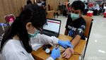 Intip Penerapan Physical Distancing di PMI Kota Bandung