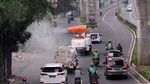 Mobil Gunner Spray Wara-wiri Cegah Corona di Jakarta