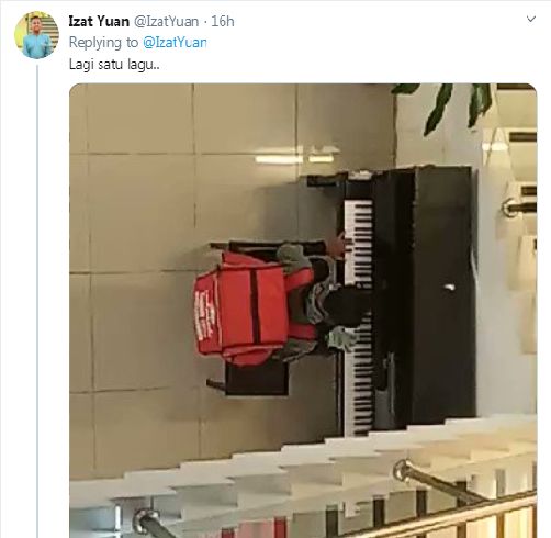 driver ojol main piano
