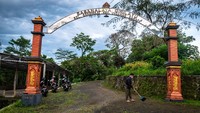 Gugus Tugas Percepatan Penanganan COVID-19 Kabupaten Semarang telah menyiapkan lahan seluas 3,4 hektare milik Pemkab di sebelah TPU tersebut untuk pasien COVID-19 yang meninggal dunia.
