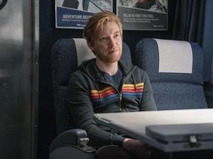 Proyek Film Domhnall Gleeson Terpaksa Ditunda karena Corona