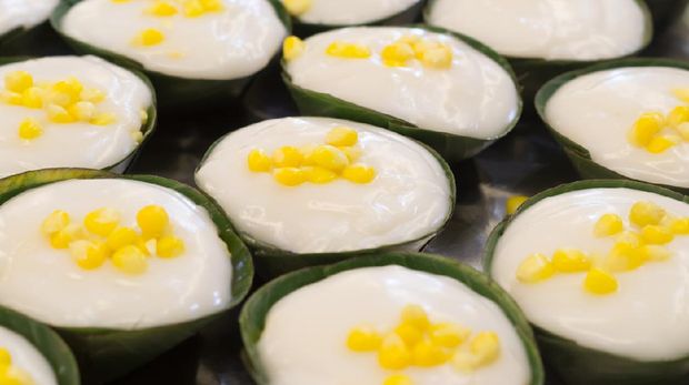 Tako, Thai pudding with coconut cream topping. Traditional Thai dessert.