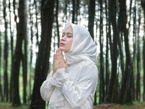 Anisa Rahman Semarakkan Ramadan, Rilis Lagu Duet Bareng Ustaz