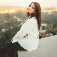 Artis TikTok itu pun menghapus postingan tersebut dan meminta maaf atas aksinya. Nama Nessa Barrett memang cukup populer di aplikasi video ini, ia telah memiliki 6,1 juta pengikut di TikTok. Foto: Instagram