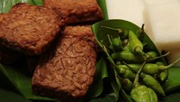 Tempe bacem, olahan tempe yang diungkep dengan bumbu bawang dan gula merah ini rasanya empuk juicy sekaligus legit. Bisa kamu buat dengan petunjuk resepnya di sini. Foto: Getty Images/iStockphoto/MielPhotos2008