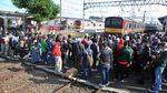 Potret Penumpukan Penumpang di Stasiun Bogor Pagi Tadi