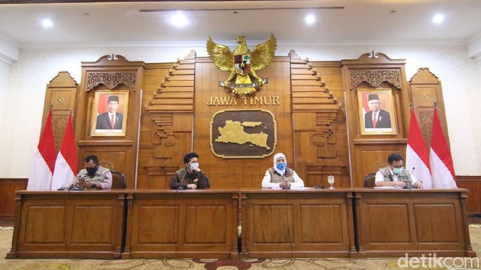 Meski ada tambahan 119 pasien positif Corona dalam sehari di Jatim, hingga kini belum ada kabupaten/kota yang mengajukan Pembatasan Sosial Berskala Besar (PSBB). Lalu apa upaya pemprov?