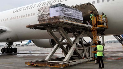 Bantuan APD untuk Tenaga Medis Terus Mengalir