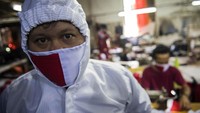 Alat pelindung diri (APD) dibutuhkan oleh tim medis untuk mengantisipasi tertular virus Corona dari para pasien.