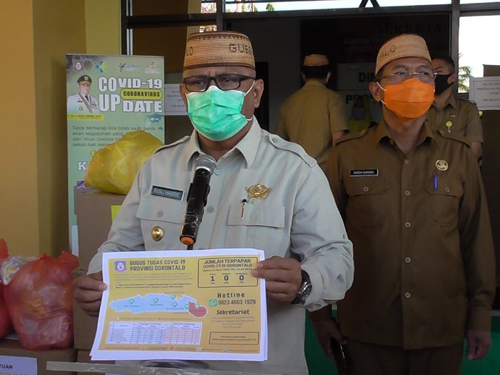 Gubernur Gorontalo Rusli Habibie