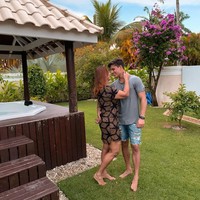 Ibu Neymar, Nadine Goncalves telah bertemu tambatan hati baru setelah berpisah dengan ayah sang pesepakbola. Gencar dikabarkan wanita 53 tahun tersebut berkencan dengan seorang brondong. Foto: Instagram