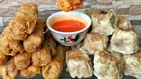 Dim sum saat ini banyak dijual dengan cara dibekukan. Karena lebih praktis dan rasanya tetap enak. Seperti @kedai_dimsum_ yang berada di Bekasi ini. Kamu bisa pesan via WA. Dim sum yang ditawarkan adalah siomay ayam dengan beragam isian serta lumpia kulit tahu isi daging ayam yang dibanderol dengan harga Rp 45.000 - Rp 70.000. FOTO: @kedai_dimsum_