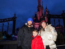 Ini foto Nadine dengan Neymar di Disneyland Paris. (Foto: Instagram @nadine.goncalves)