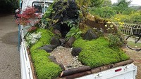 Para peserta hanya diberikan waktu beberapa jam saja untuk mengubah bak mobil pickup jadi taman yang cantik. Hasilnya sungguh di luar dugaan. (dok. Zoenren-Osaka)