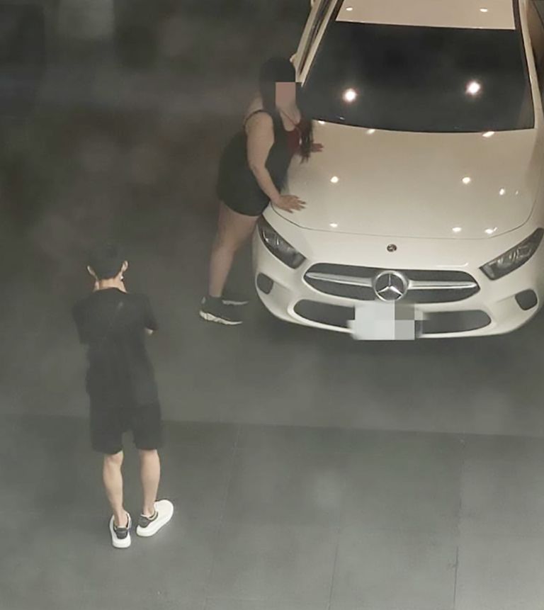 Foto asli di balik layar pemotretan Rosa Yin