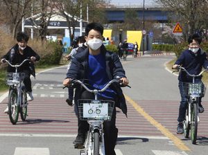 Korea Selatan Cabut Wajib Masker, tapi Warganya Enggan Lepas
